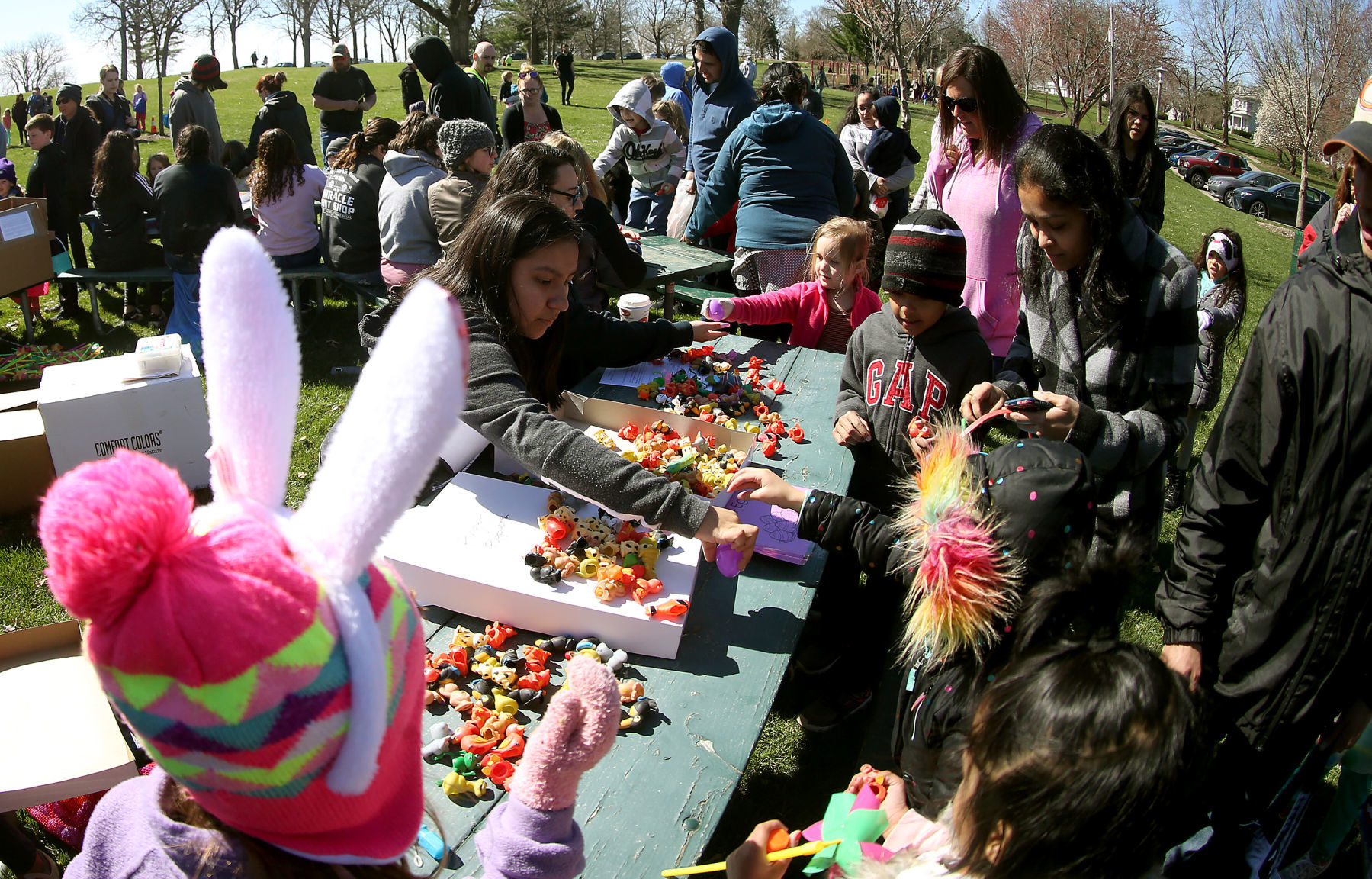 041319-mus-egghunt-009